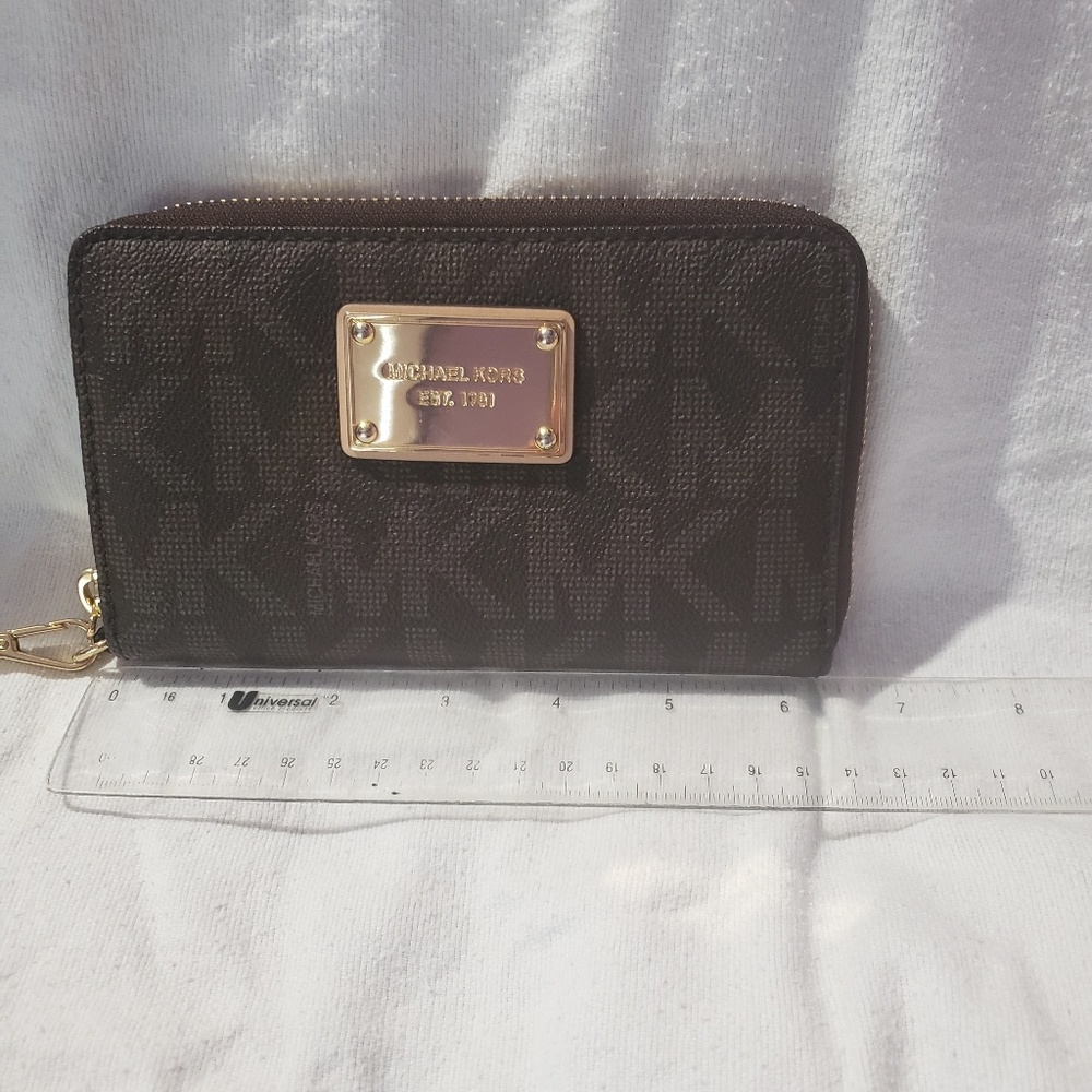 Authentic Michael Kors Wallet | Brown Monogram